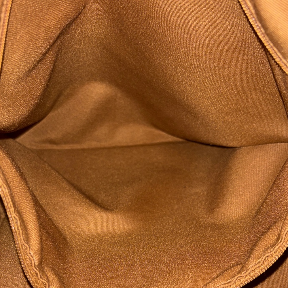 Coach 2010 collection Cream and Brown Shoulder Bag with Green Accent - Picture 9 of 12